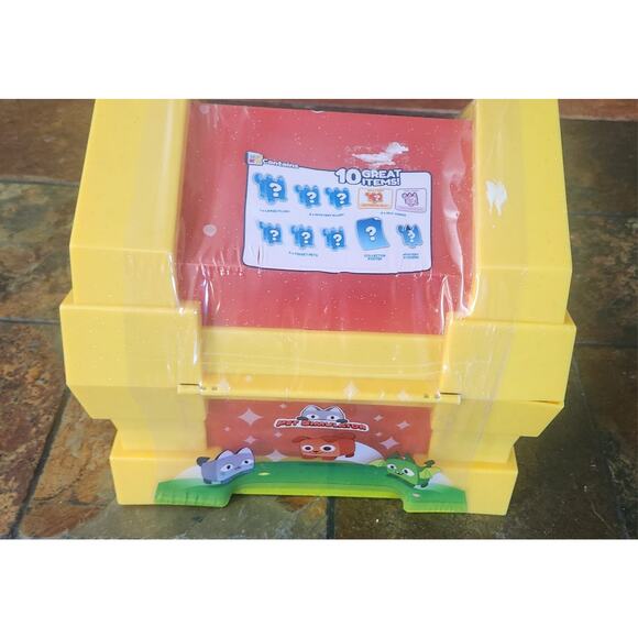 Pet Simulator Ultimate Bundle Red Treasuee Chest - Picture 4 of 8